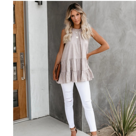 OCTAVIA Ruffle Hem Sleeveless Blouse - Picture 3 of 8